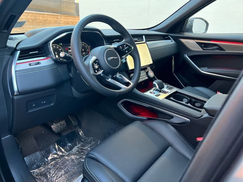 Used 2025 Jaguar F-PACE R-Dynamic S image 12