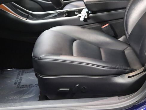 Used 2020 Tesla Model 3 Standard Range Plus image 35