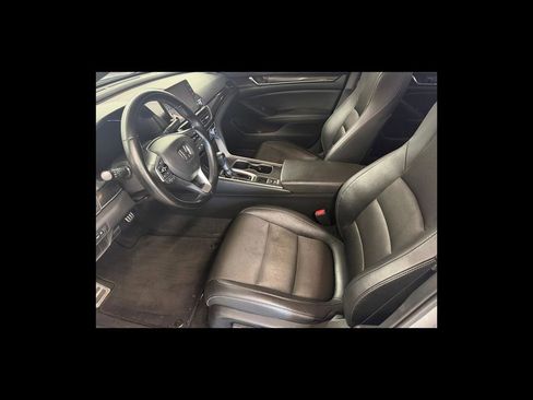 Used 2019 Honda Accord Sport image 11