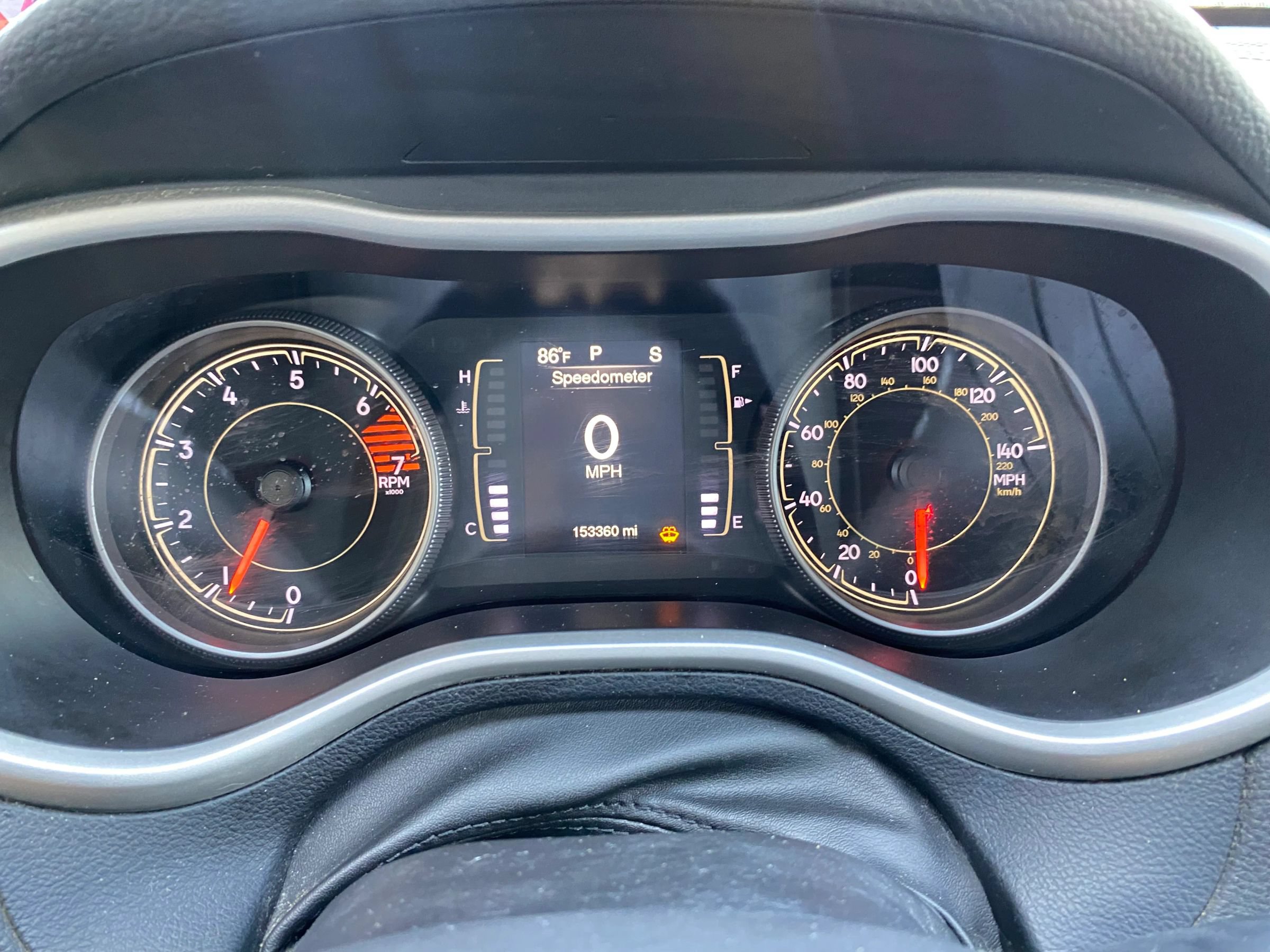 Used 2018 Jeep Cherokee Latitude Plus w/ Cold Weather Group AWD/4WD image 16