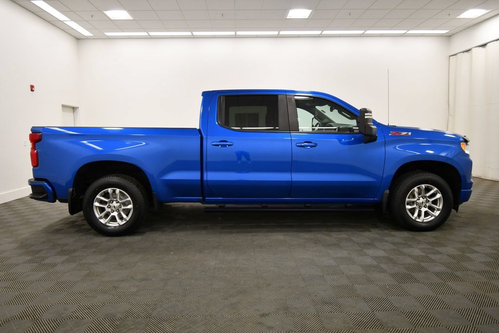 Used 2022 Chevrolet Silverado 1500 RST w/ Z71 Off-Road Package AWD/4WD image 9