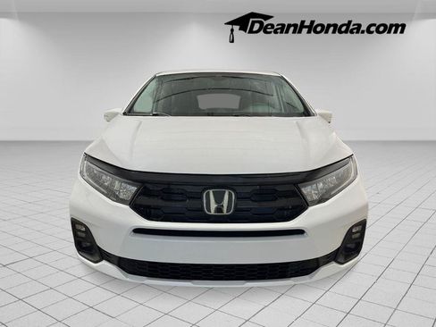 New 2026 Honda Odyssey Touring image 10