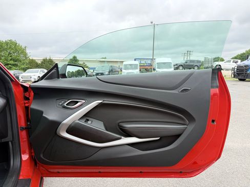 Used 2017 Chevrolet Camaro SS RWD image 26