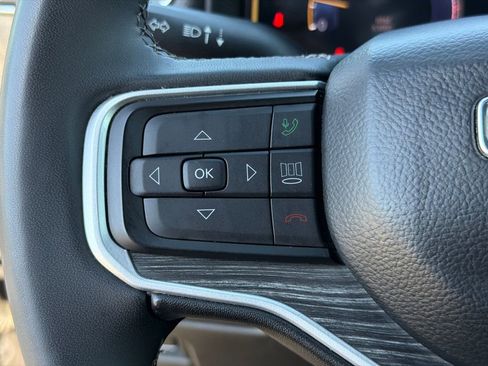 Used 2024 Jeep Wagoneer L Series II w/ Flexible Seating Group AWD/4WD image 25