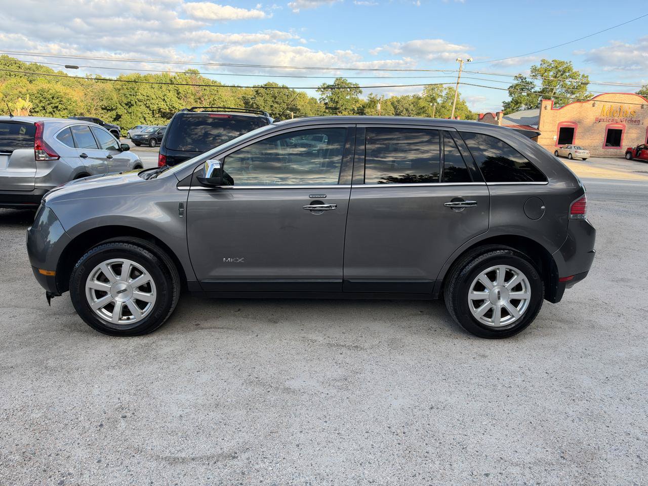 Used 2010 Lincoln MKX 2WD image 2