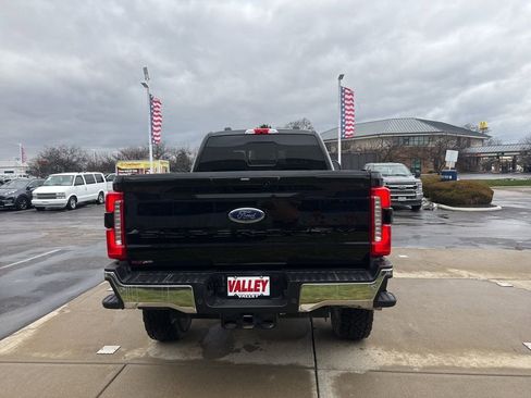 Used 2025 Ford F350 Lariat w/ FX4 Off-Road Package image 8
