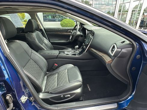 Used 2017 Nissan Maxima Platinum FWD image 25