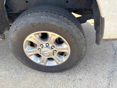 Used 2024 RAM 3500 Big Horn w/ Sport Appearance Package AWD/4WD image 11