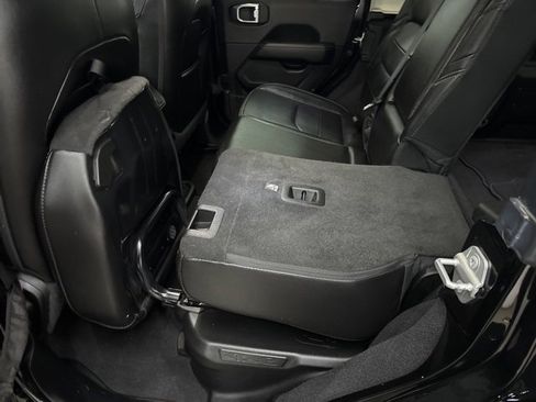 Used 2021 Jeep Wrangler Unlimited Sahara w/ Dual Top Group image 7