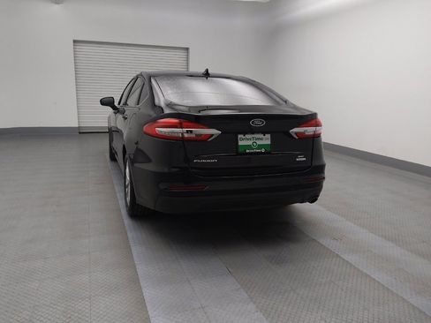Used 2020 Ford Fusion SE image 6
