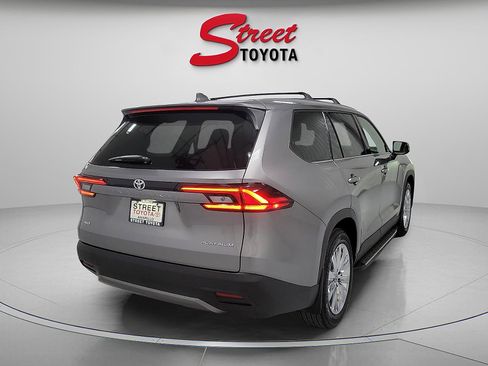Certified 2026 Toyota Grand Highlander Platinum image 4