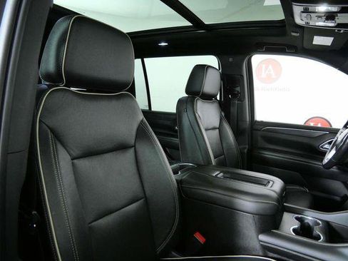 Used 2021 GMC Yukon XL SLT w/ SLT Luxury Plus Package AWD/4WD image 12