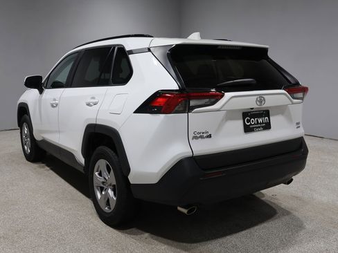 Used 2023 Toyota RAV4 XLE w/ Convenience Package image 5