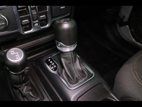 Used 2024 Jeep Wrangler Sport S image 22