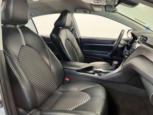 Used 2020 Toyota Camry SE AWD/4WD image 10