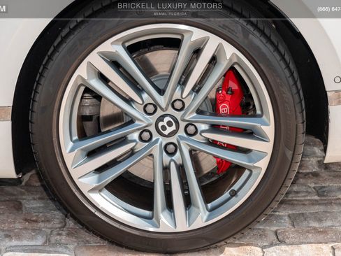 Used 2022 Bentley Continental GT image 37