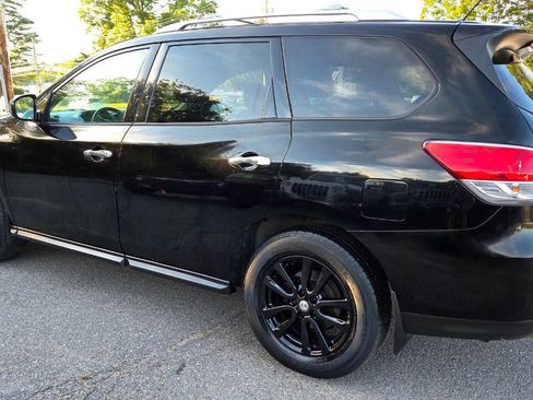 Used 2014 Nissan Pathfinder SV AWD/4WD image 10