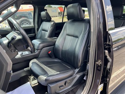 Used 2021 Ford Expedition XLT AWD/4WD image 25