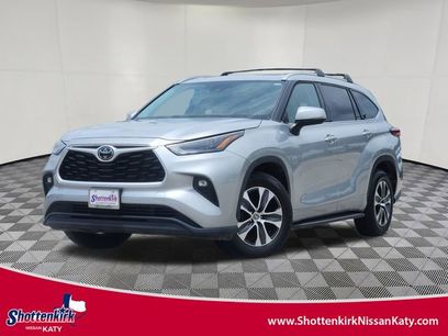 Used 2022 Toyota Highlander XLE