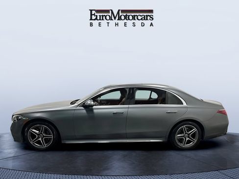 Used 2024 Mercedes-Benz S 580 4MATIC Sedan image 2