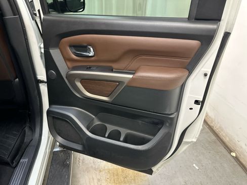 Certified 2021 Nissan Titan Platinum Reserve w/ Moonroof Package image 29