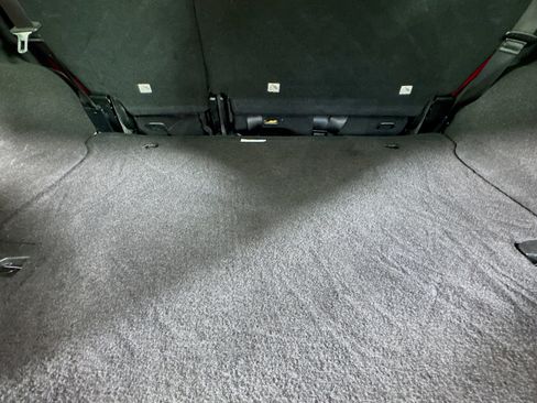 Used 2018 Jeep Wrangler Unlimited Sport w/ Connectivity Group image 32