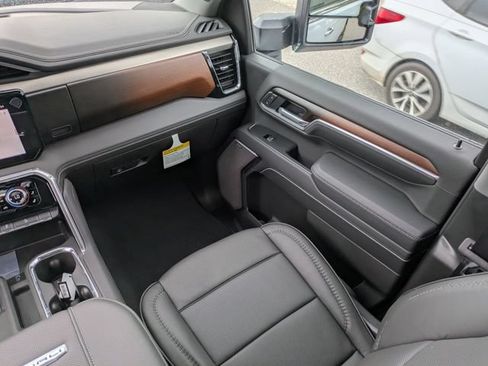 New 2026 GMC Sierra 2500 Denali w/ Denali Reserve Package AWD/4WD image 16