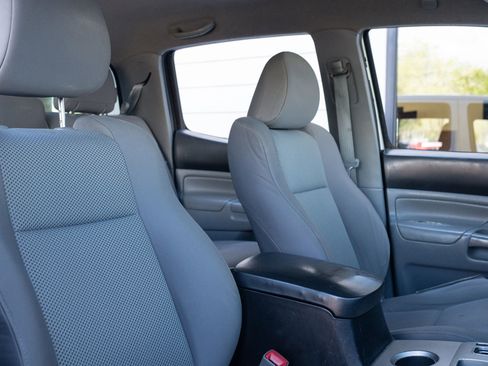 Used 2012 Toyota Tacoma 4x4 Double Cab w/ TRD Sport Upgrade Pkg image 18