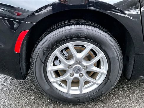 Used 2024 Chrysler Pacifica Touring-L image 35