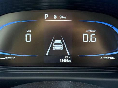 Used 2025 Hyundai Venue SEL FWD image 23