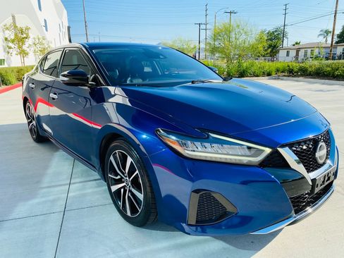 Used 2023 Nissan Maxima SV w/ Floor Mat Group FWD image 13