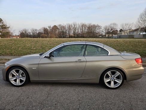 Used 2009 BMW 335i Convertible image 2