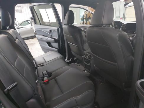 Used 2023 Honda Passport EX-L image 11