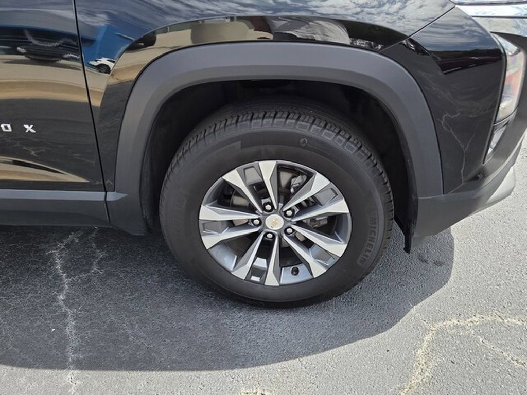 Used 2025 Chevrolet Equinox LT w/ Convenience Package II AWD/4WD image 18