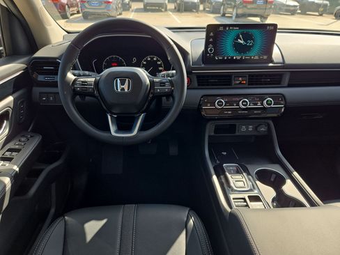 Used 2025 Honda Pilot EX-L image 28