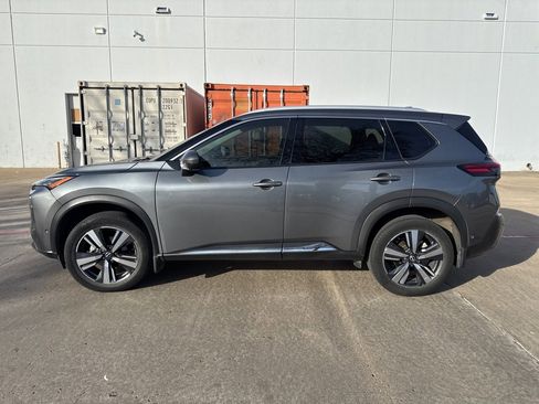 Certified 2023 Nissan Rogue SL w/ SL Premium Package image 5