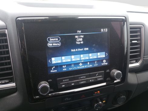 Used 2024 Nissan Frontier SV w/ SV Convenience Package image 17