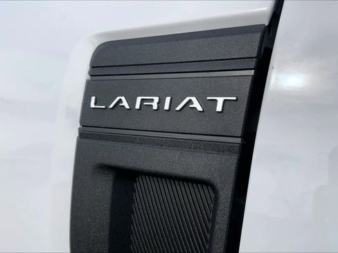 New 2025 Ford Maverick Lariat image 14