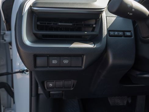 New 2026 Toyota Prius LE image 10