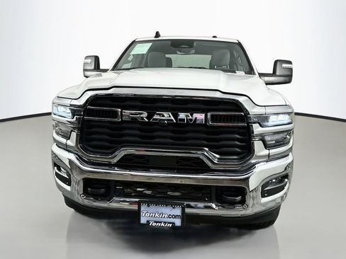 Used 2025 RAM 2500 Big Horn AWD/4WD image 2