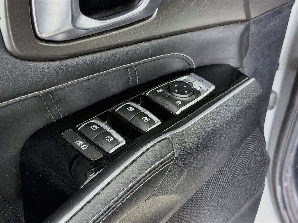 Used 2023 Kia Sorento SX FWD image 23