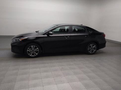 Used 2024 Kia Forte LXS image 2