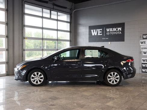 Certified 2024 Toyota Corolla LE FWD image 1