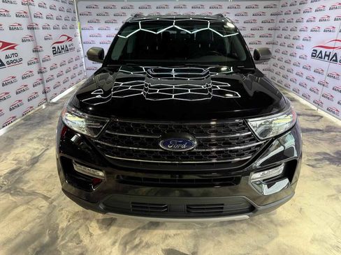 Used 2023 Ford Explorer XLT w/ Equipment Group 202A AWD/4WD image 2