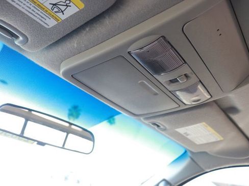 Used 2016 Nissan Frontier SV image 24