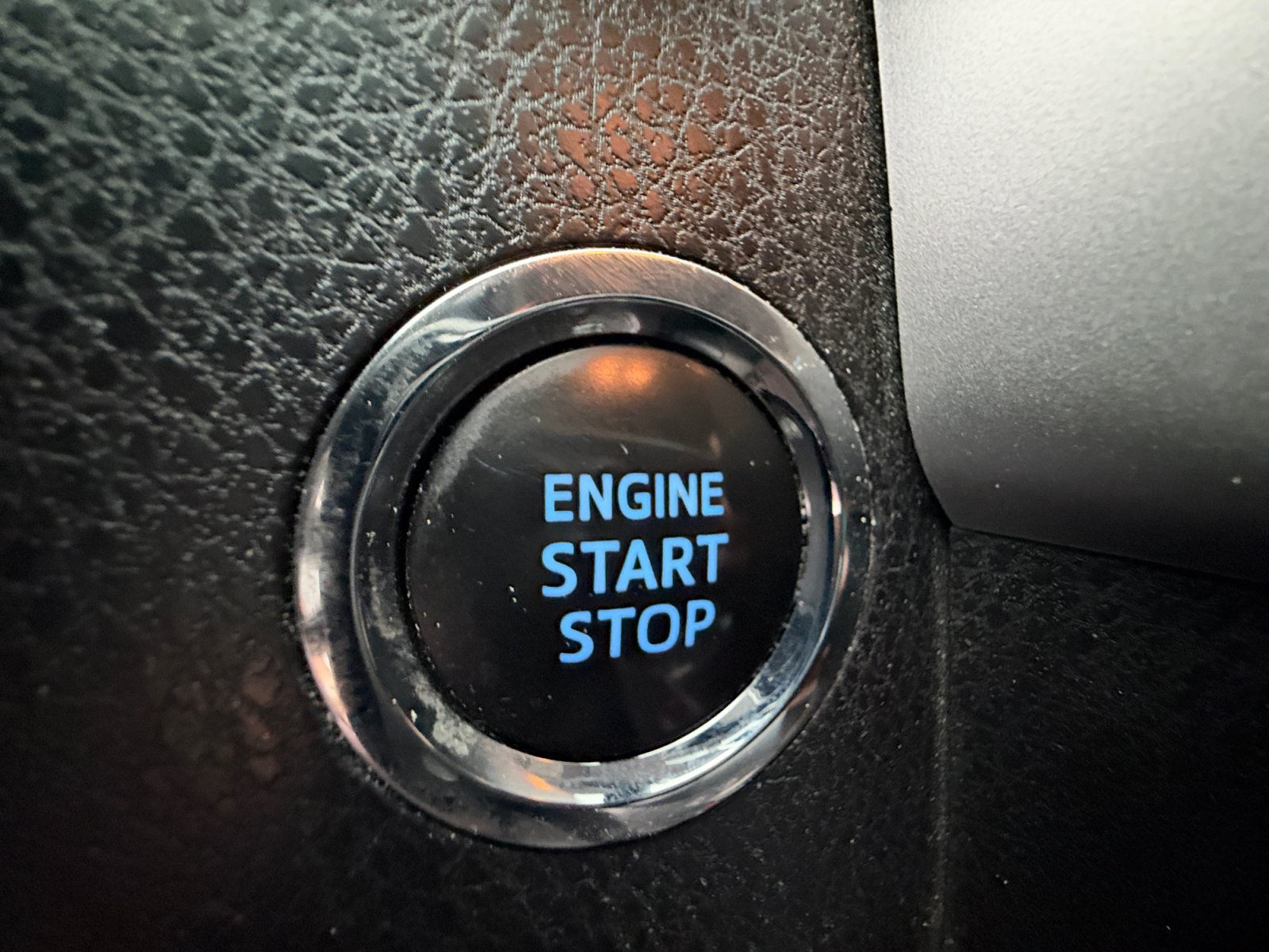 Used 2018 Toyota Highlander XLE w/ Carpet Mat Package (TMS) FWD image 30