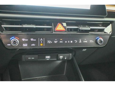 New 2025 Kia Niro Wind image 29