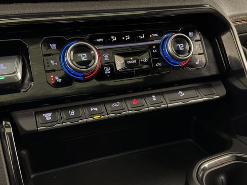 Used 2024 GMC Sierra 3500 AT4 w/ AT4 Premium Plus Package image 19