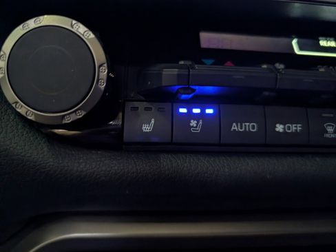 Used 2023 Toyota Sequoia Limited image 26