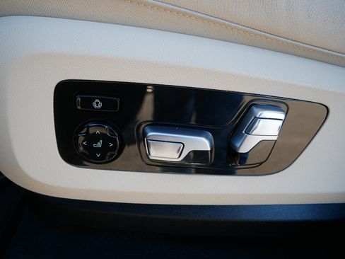 Used 2021 BMW X5 xDrive45e w/ Executive Package image 23